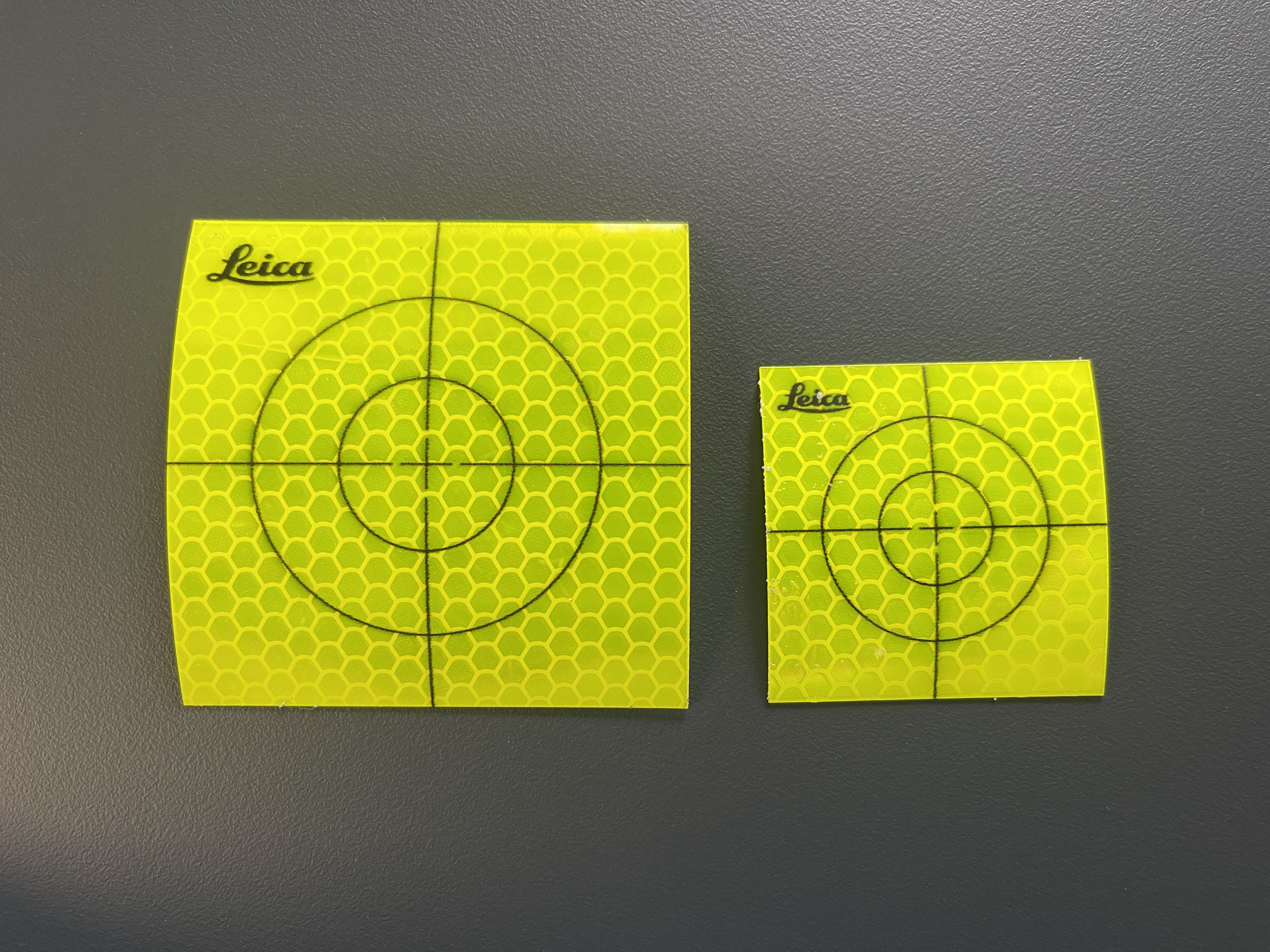 رفلکتور شیت منشور برچسبی لایکا